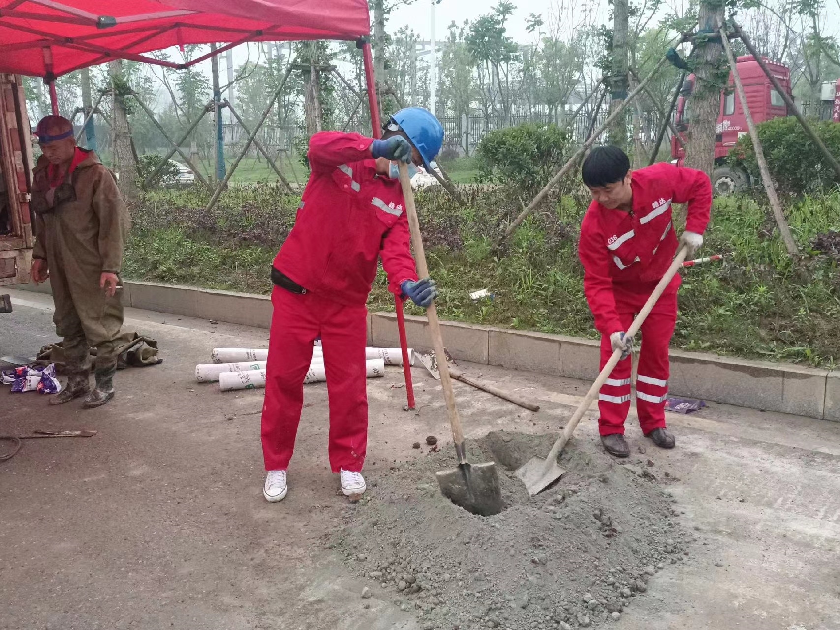 谷城管道疏通哪家好】及时进行市政管道清淤